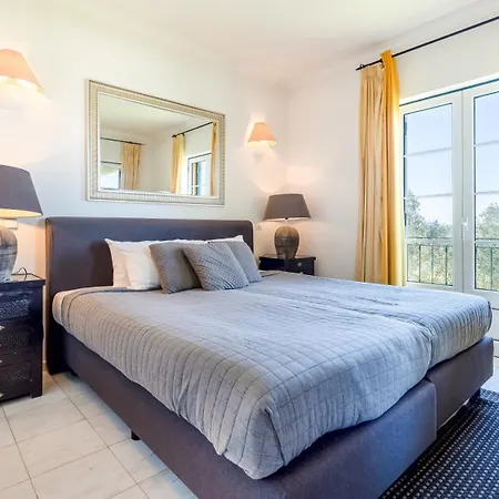 1 Bdr Flat With Pool - 125d Gramacho By Lovelystay Lägenhet Estômbar