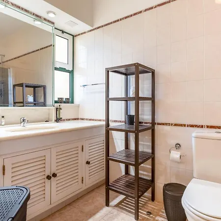 Apartment 1 Bdr Flat With Pool - 125d Gramacho By Lovelystay