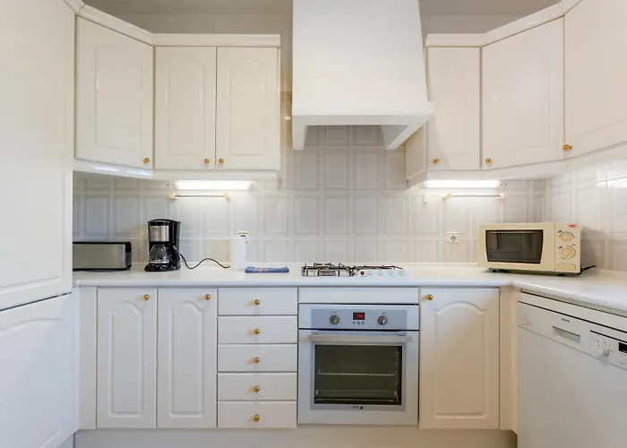 1 Bdr Flat With Pool - 125d Gramacho By Lovelystay *