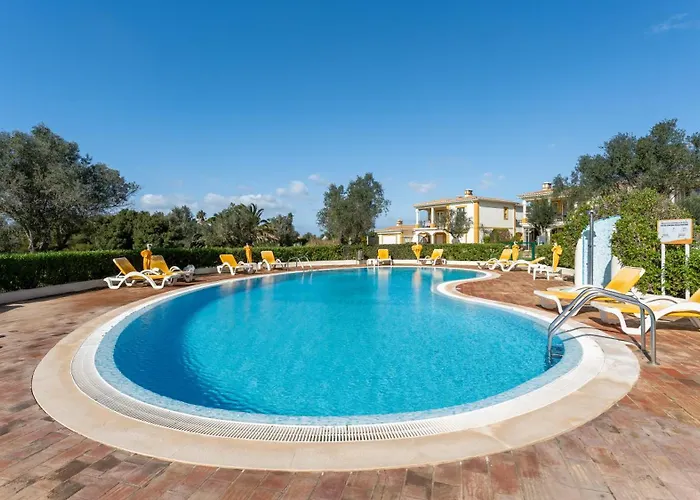 Appartamento 1 Bdr Flat With Pool - 125d Gramacho By Lovelystay Estômbar